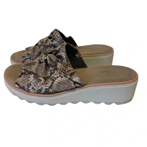 Women’s CLARKS Jillian Leap Snakeskin Wedges Slides Sandals Shoes - Picture 3 of 8